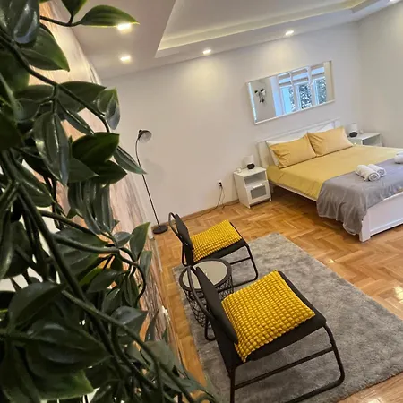 Tesla View Apartament